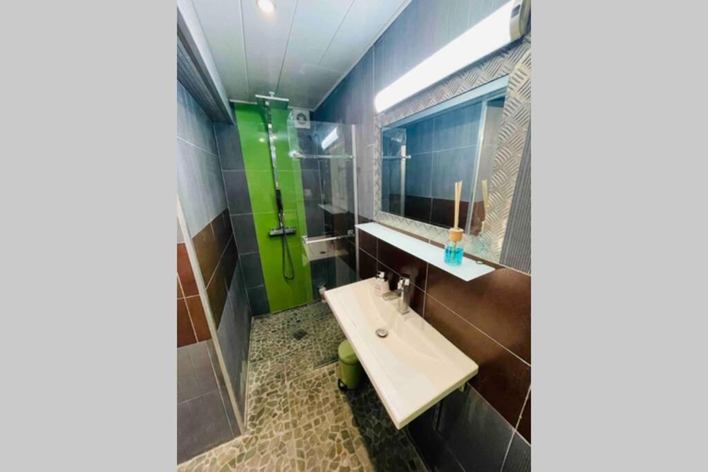 Le Jad Joli F2 Proche Gare, Arenes Avec Terrasse Privee Apartment Nîmes Exterior foto